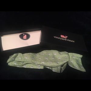 Vineyard Vines Bow tie